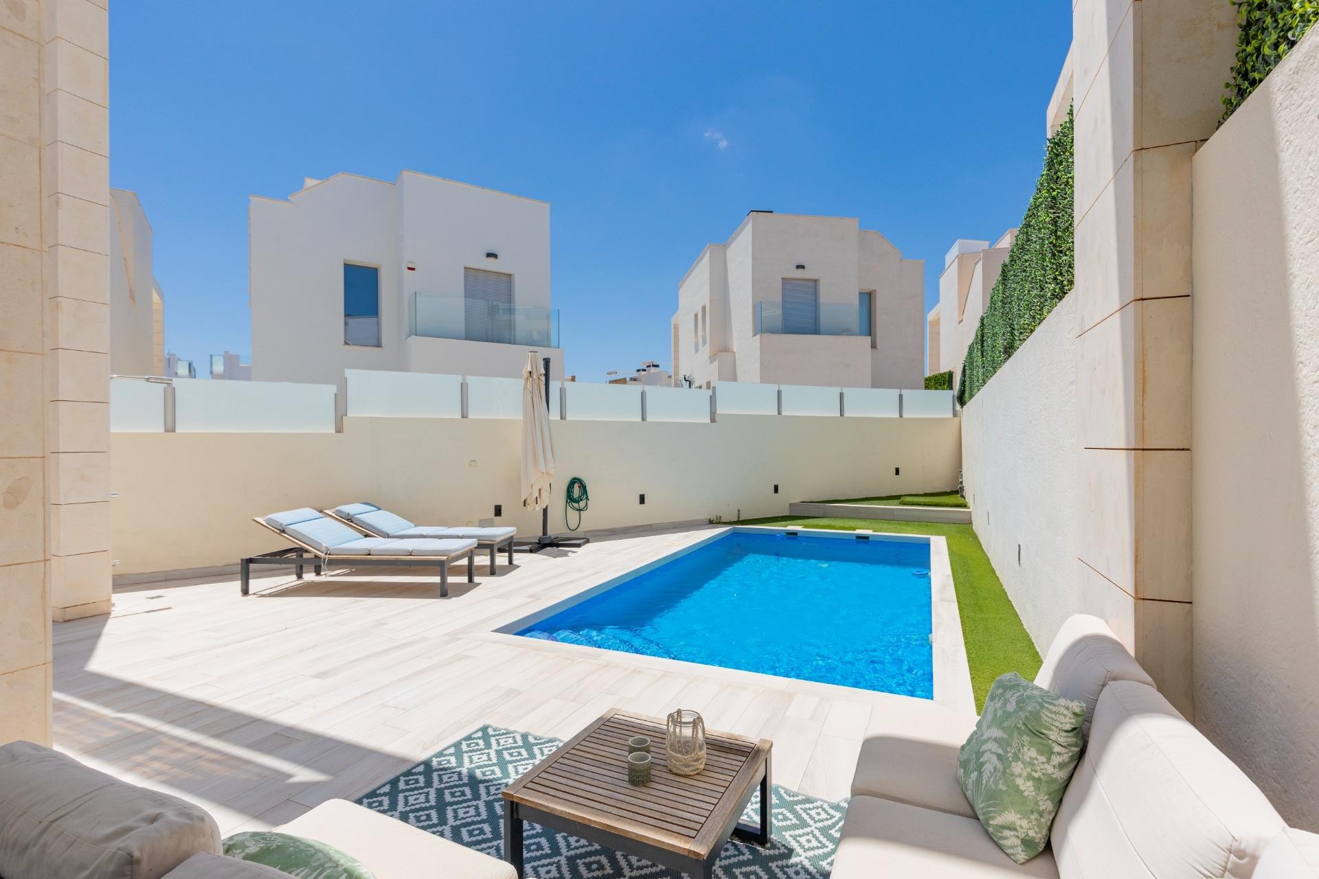 Brukt - Villa -
Orihuela Costa - Lomas de Cabo Roig
