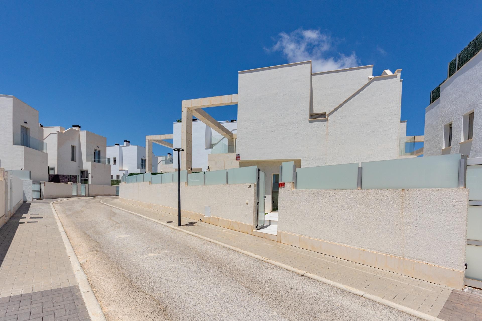 Brukt - Villa -
Orihuela Costa - Lomas de Cabo Roig