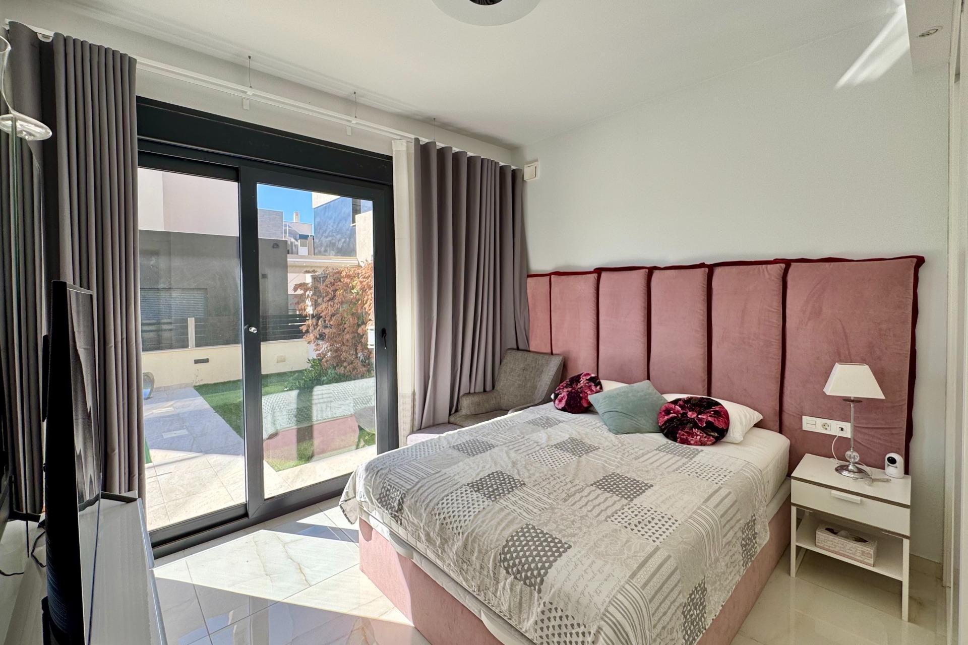 Brukt - Villa -
Orihuela Costa - Lomas de Cabo Roig
