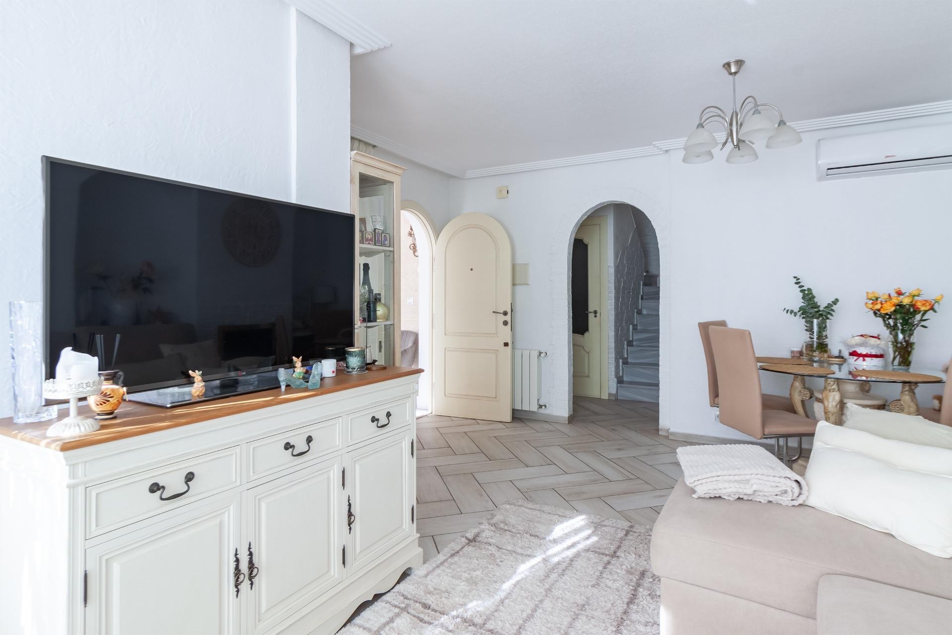 Brukt - Villa -
Orihuela Costa - Los Almendros-la Florida