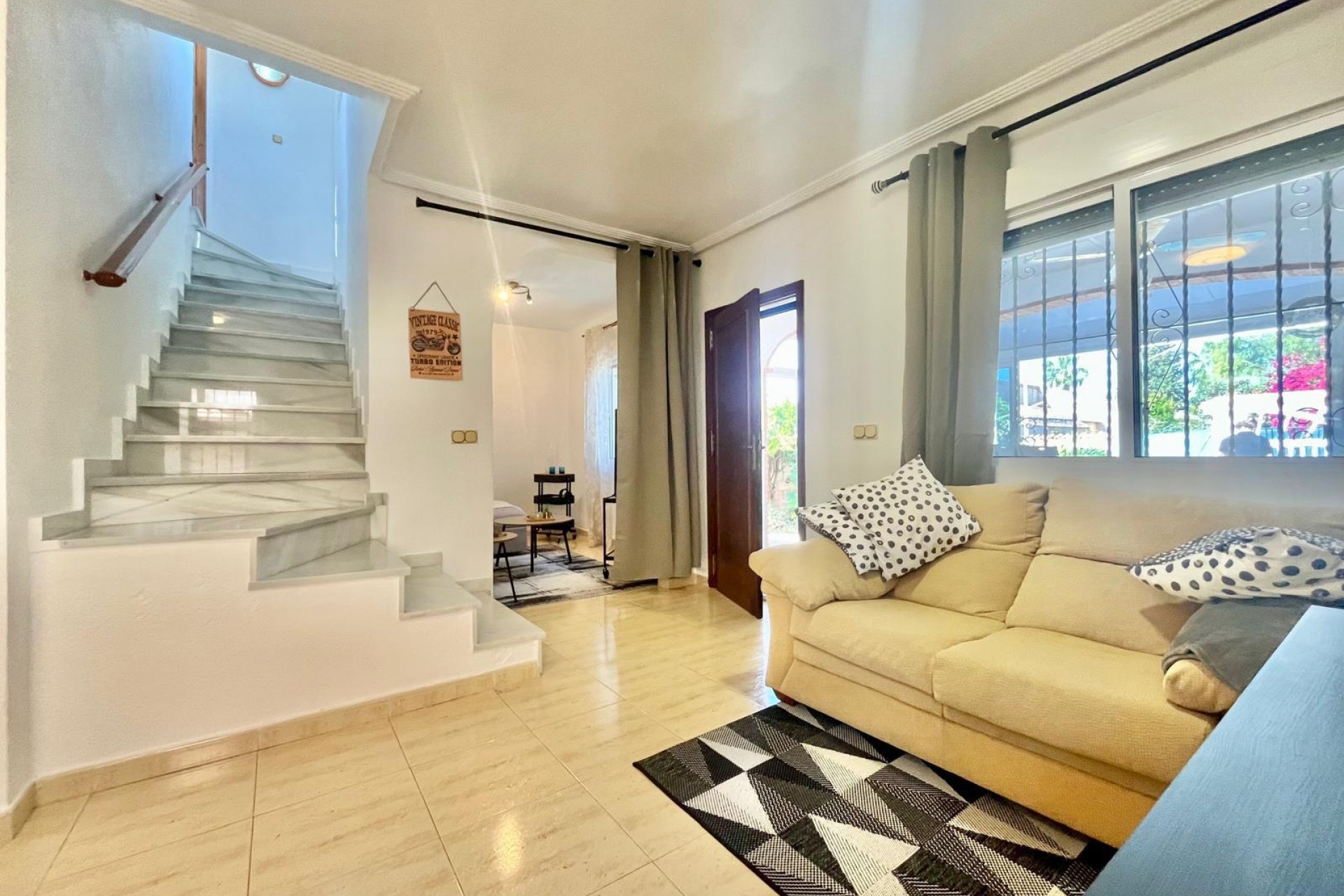 Brukt - Villa -
Orihuela Costa - Los Almendros-la Florida