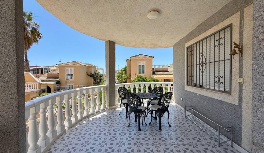 Brukt - Villa -
Orihuela Costa - Playa Flamenca