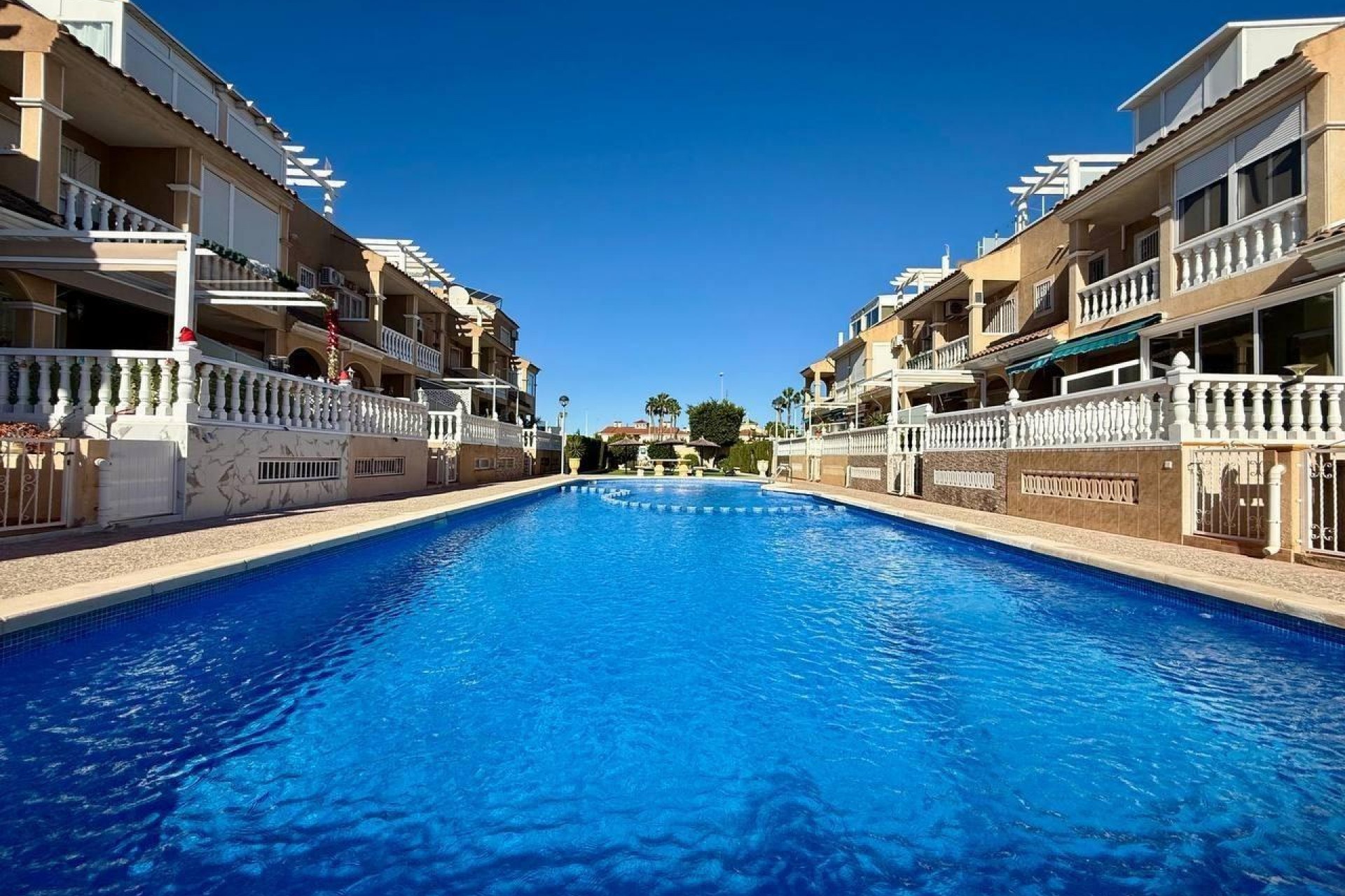 Brukt - Villa -
Orihuela Costa - Playa Flamenca