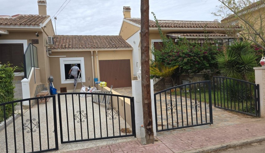 Brukt - Villa -
Orihuela Costa - Punta Prima