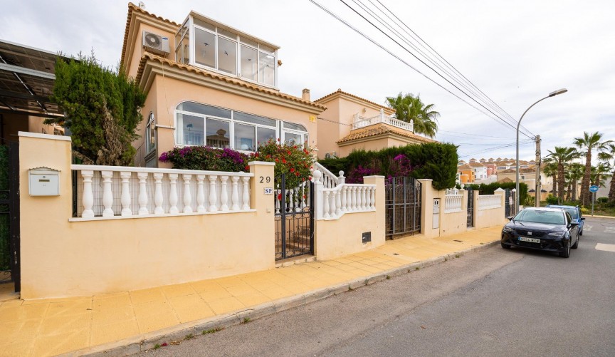 Brukt - Villa -
Orihuela Costa - Villamartín-las Filipinas