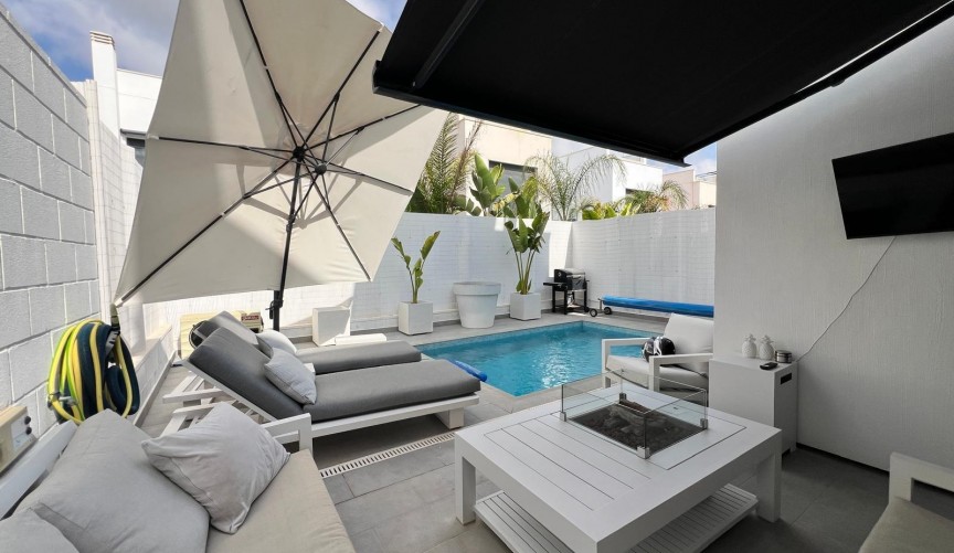 Brukt - Villa -
Orihuela Costa - Villamartín-las Filipinas