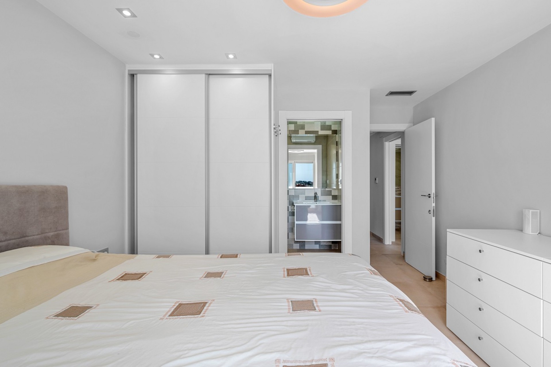 Brukt - Villa -
Orihuela - Inland