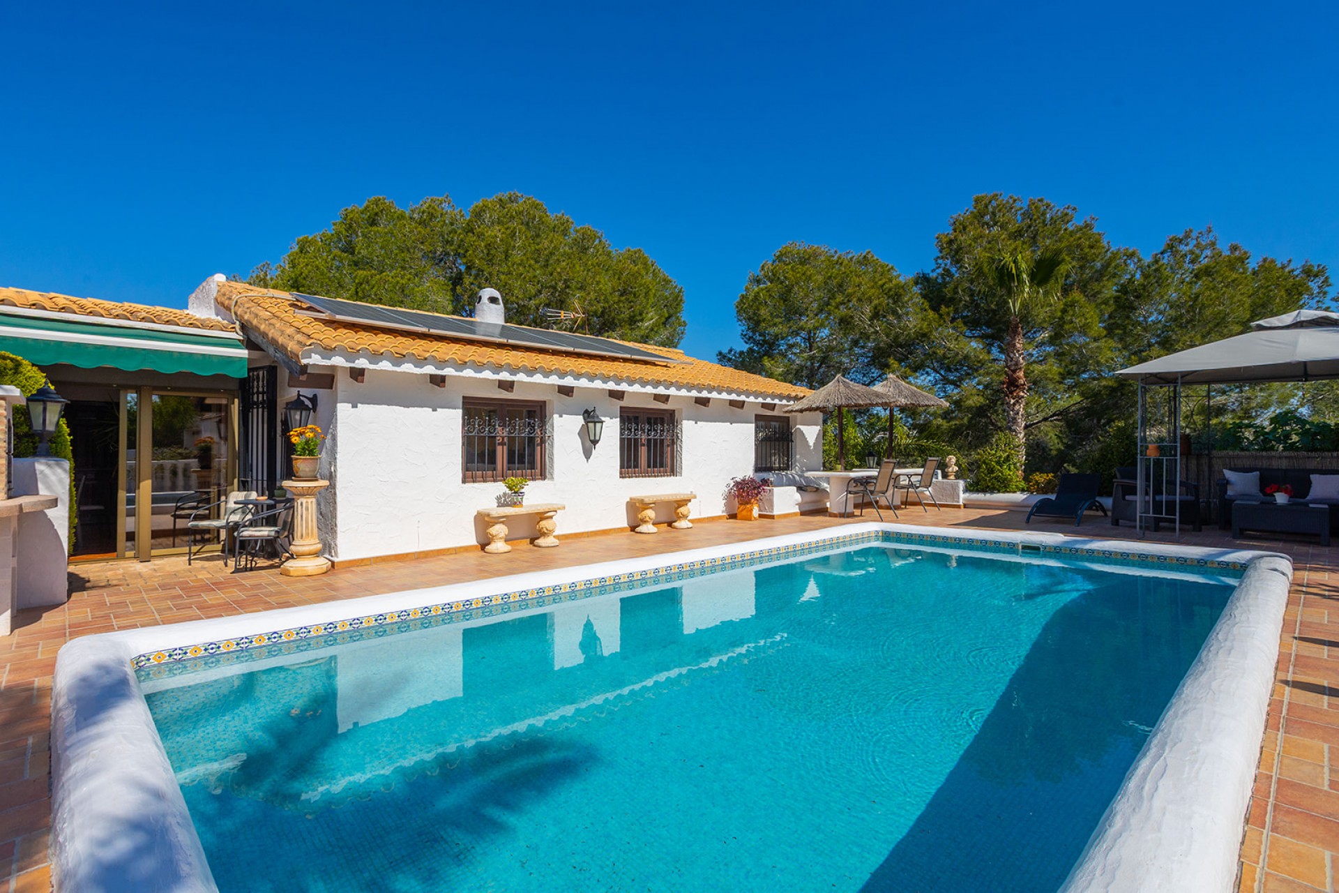 Brukt - Villa -
Orihuela - Inland