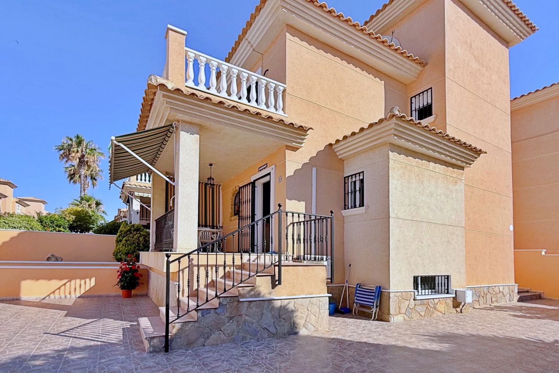 Brukt - Villa -
Orihuela - Inland