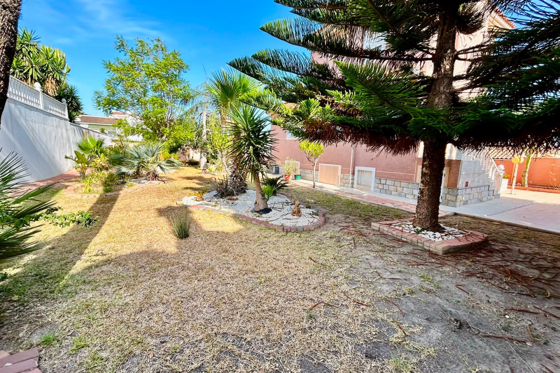 Brukt - Villa -
Orihuela - Inland