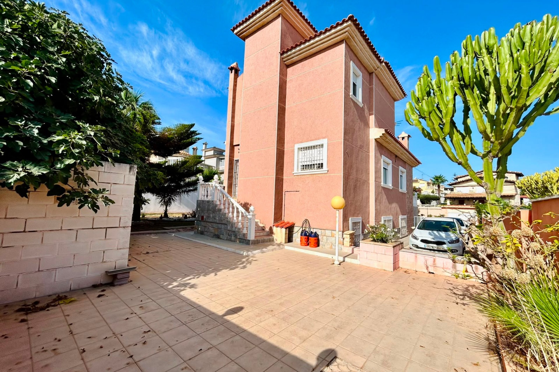 Brukt - Villa -
Orihuela - Inland