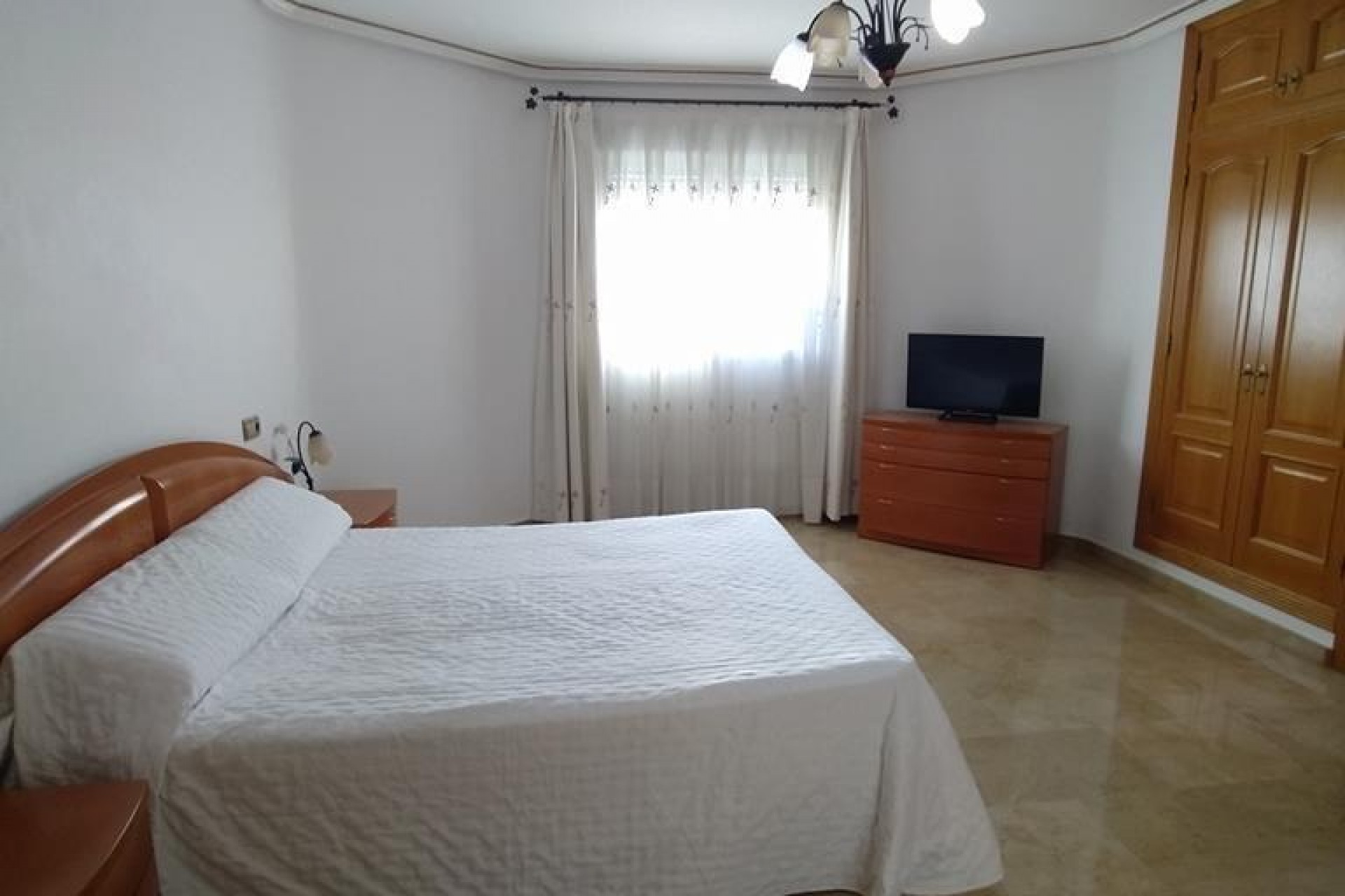 Brukt - Villa -
Orihuela - LOS DESEMPARADOS