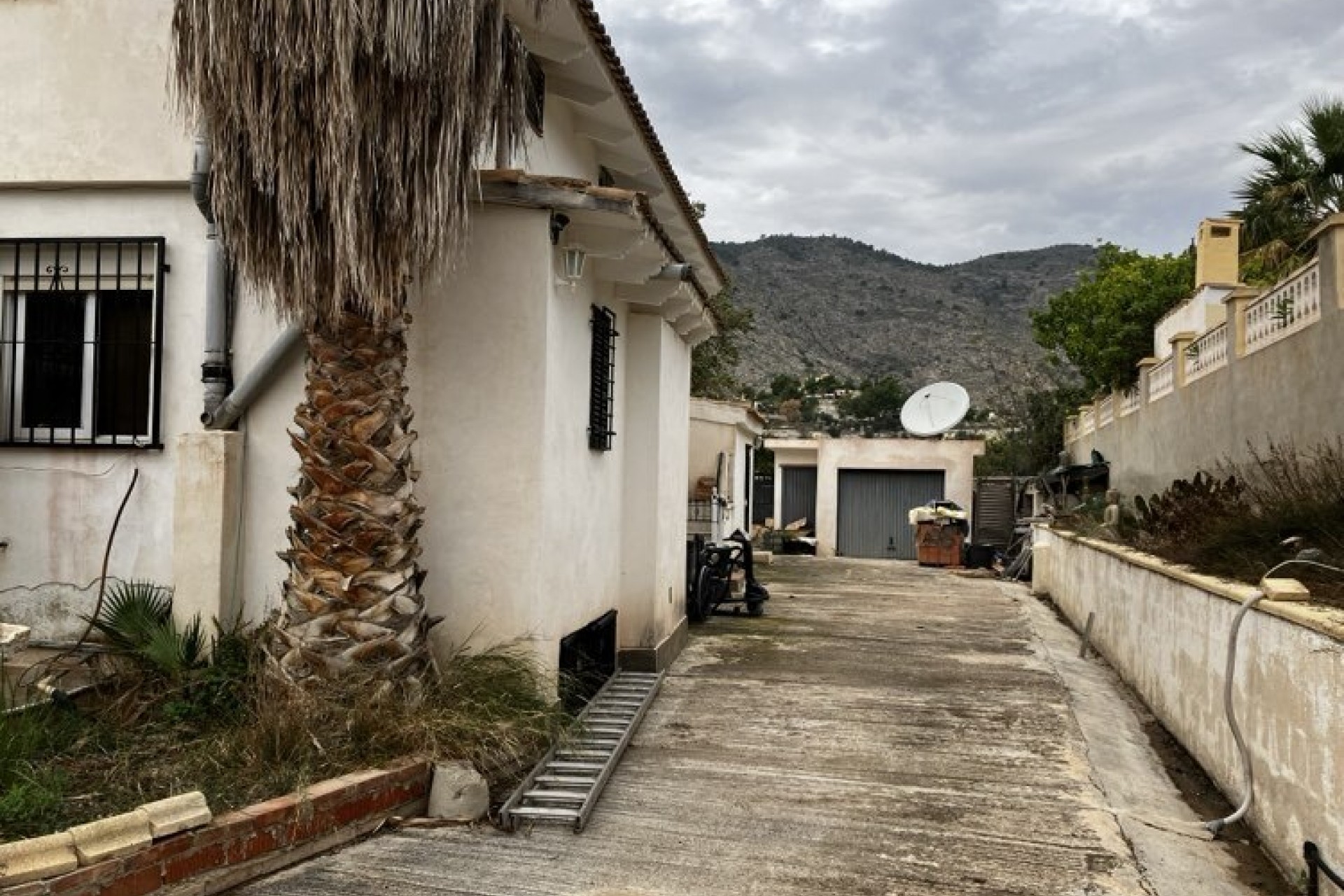 Brukt - Villa -
Orxeta - Costa Blanca