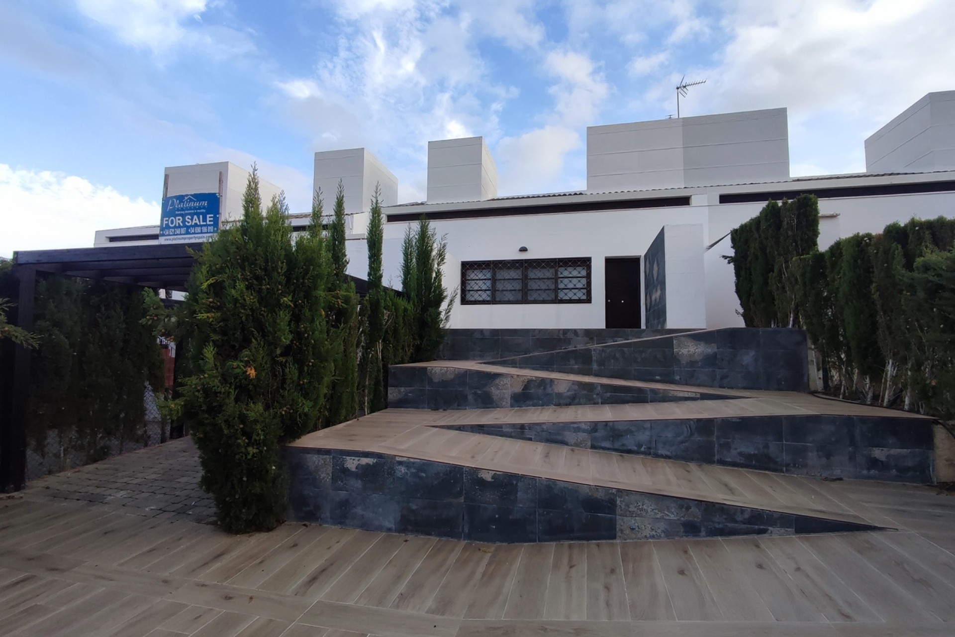 Brukt - Villa -
Peraleja Golf - Inland