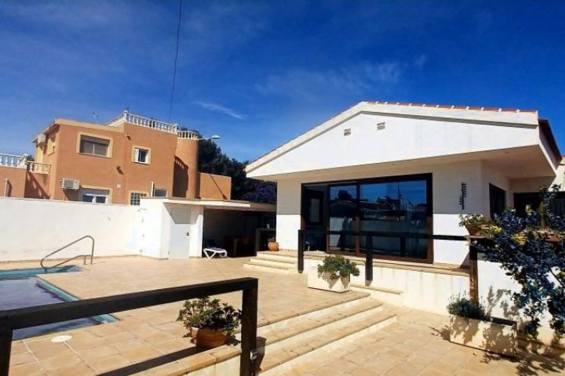 Brukt - Villa -
Pilar de la Horadada - Costa Blanca