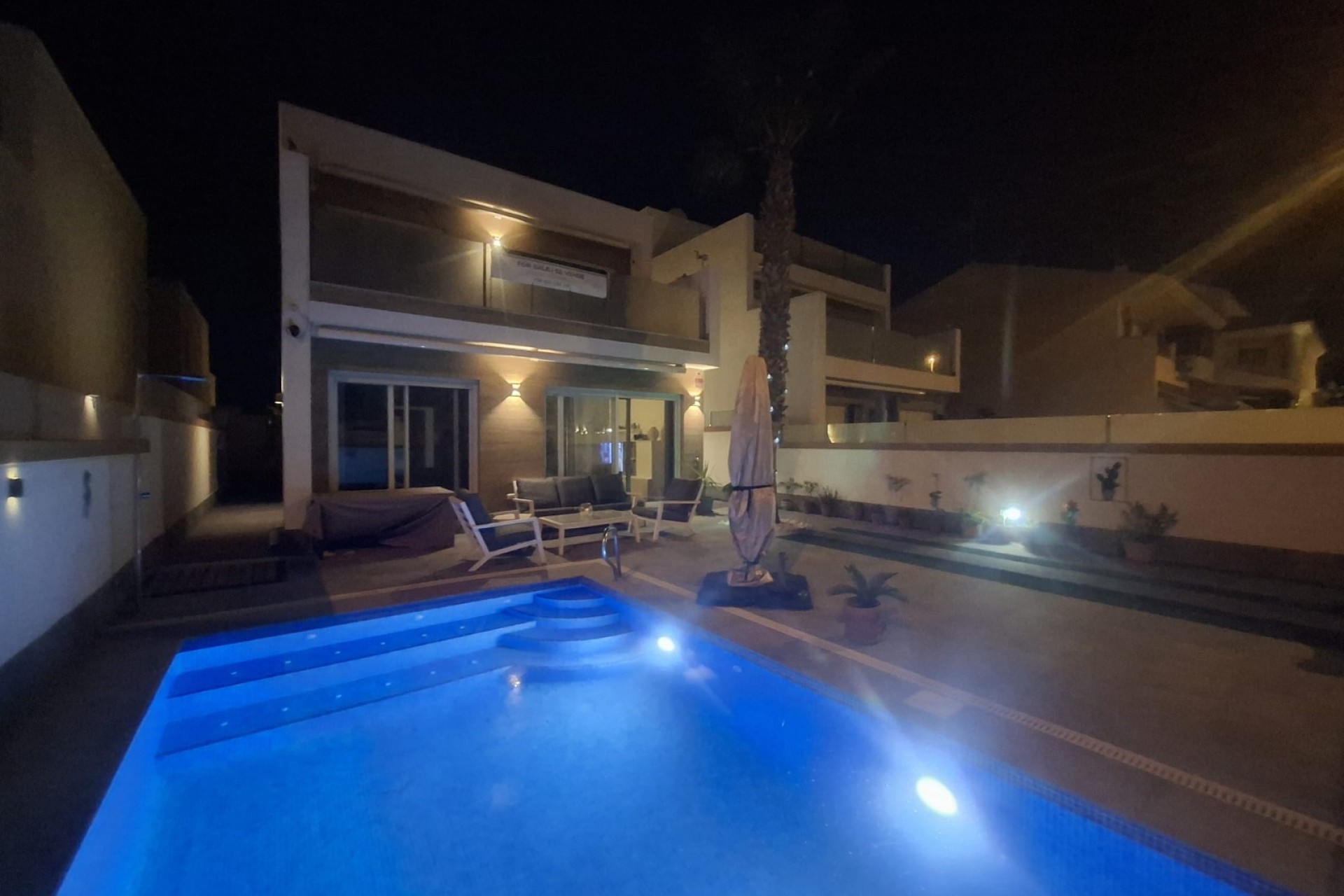 Brukt - Villa -
Pilar de la Horadada - Costa Blanca