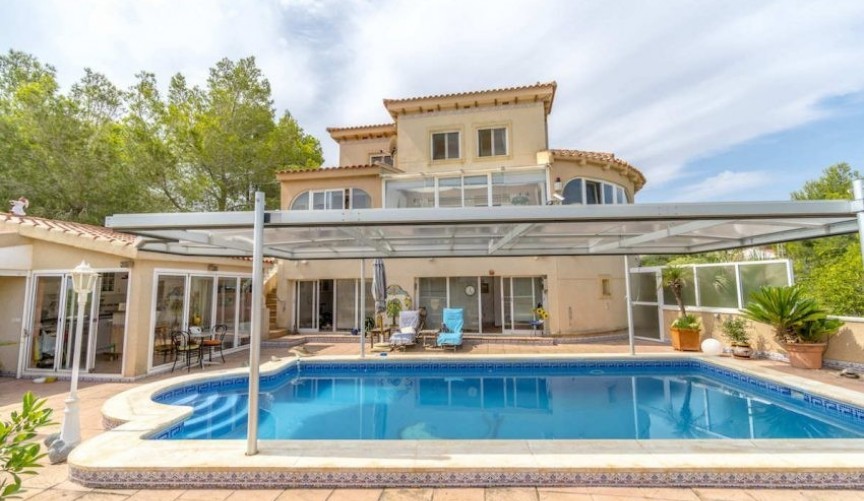 Brukt - Villa -
Pinar de Campoverde - Inland