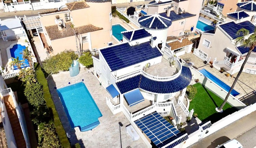 Brukt - Villa -
Pinar de Campoverde - Inland