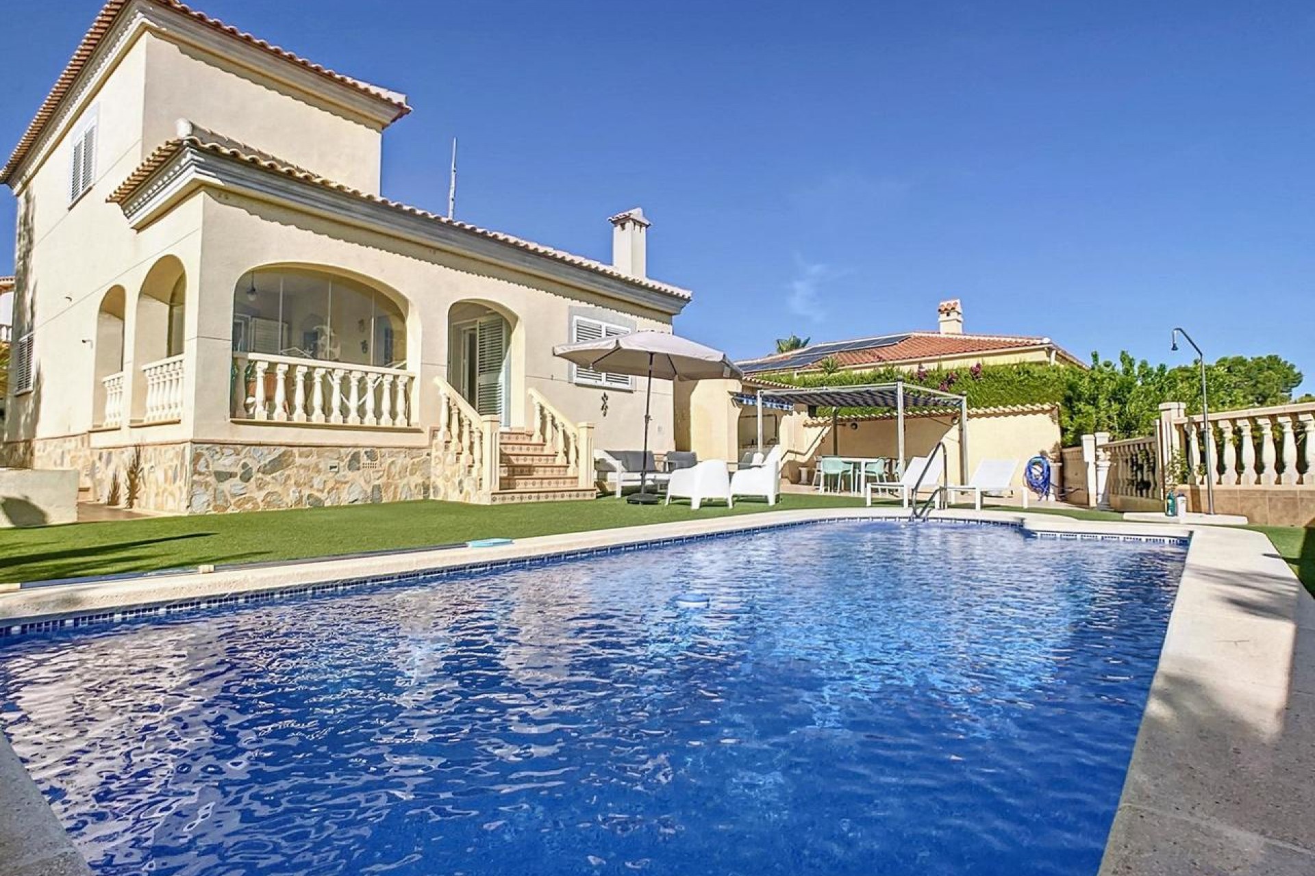 Brukt - Villa -
Pinar de Campoverde - Inland