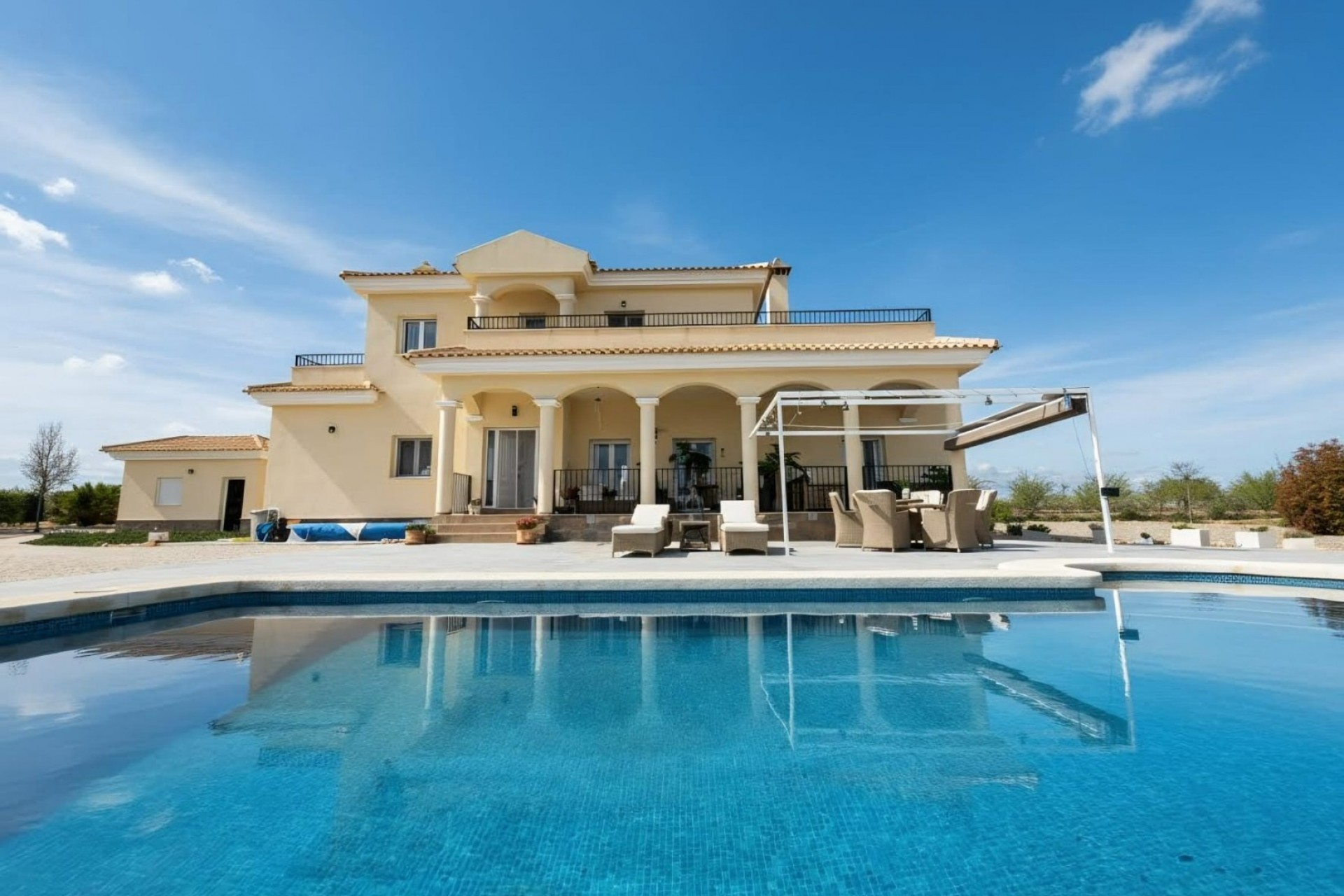 Brukt - Villa -
Pinoso - Inland