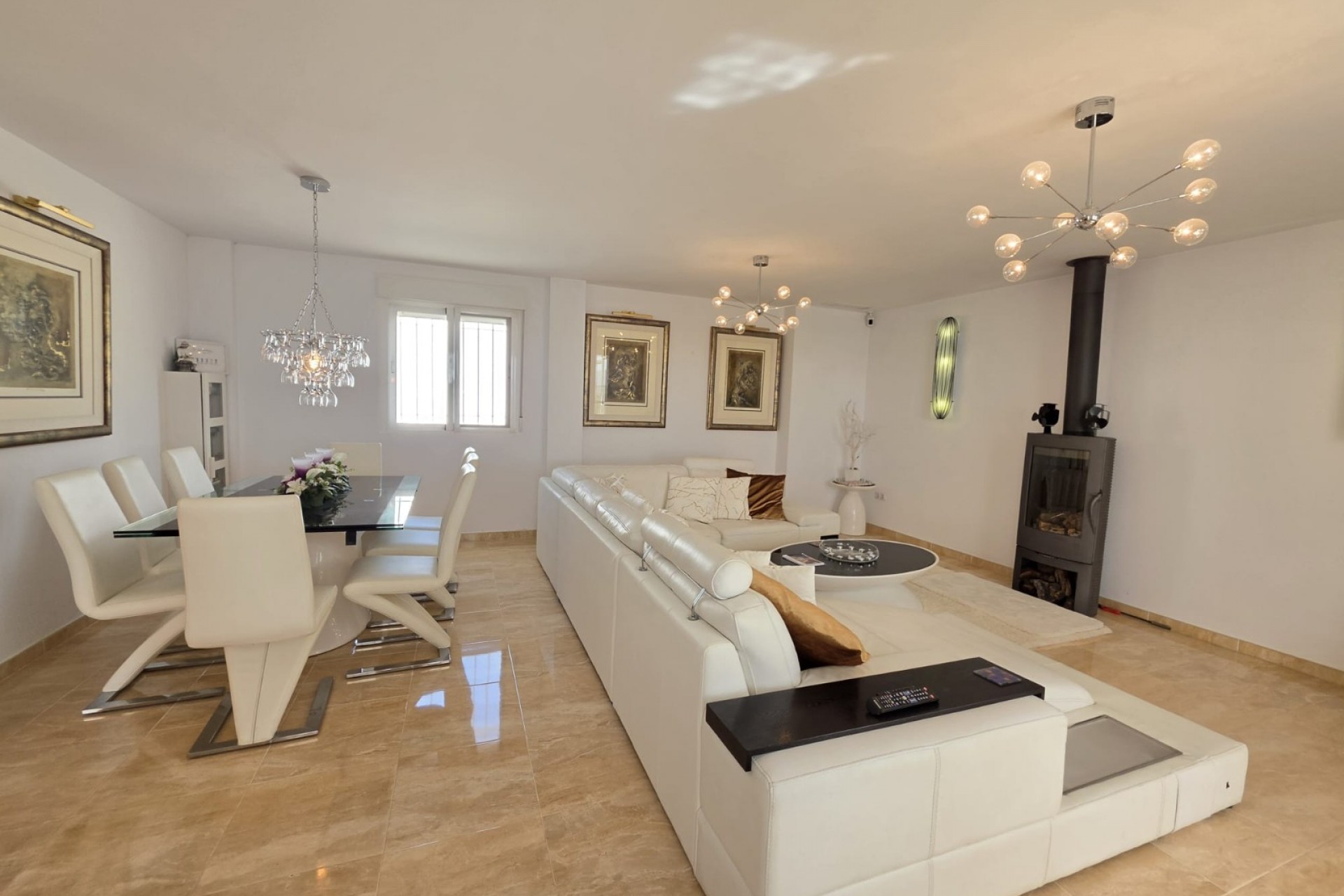Brukt - Villa -
Pinoso - Inland