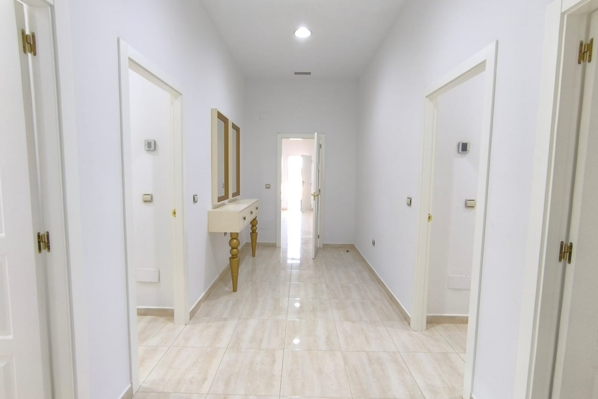 Brukt - Villa -
Pinoso - Inland