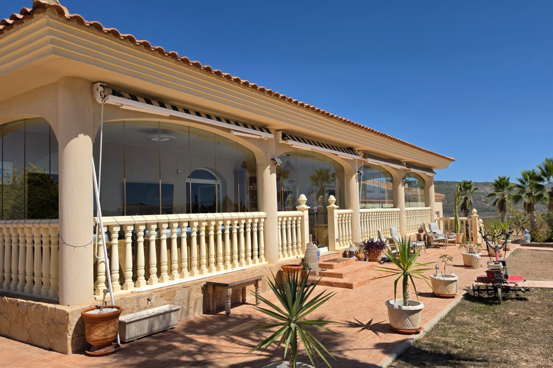 Brukt - Villa -
Pinoso - Inland