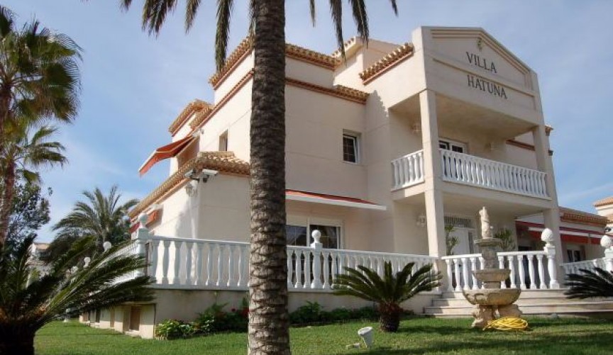 Brukt - Villa -
Playa Flamenca - Costa Blanca