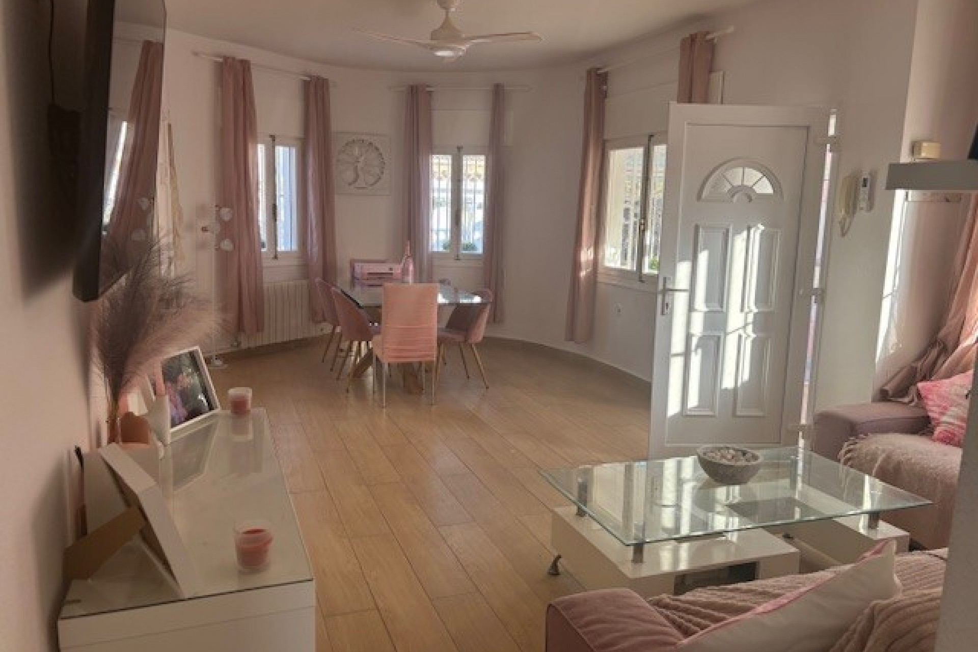 Brukt - Villa -
Playa Flamenca - Costa Blanca