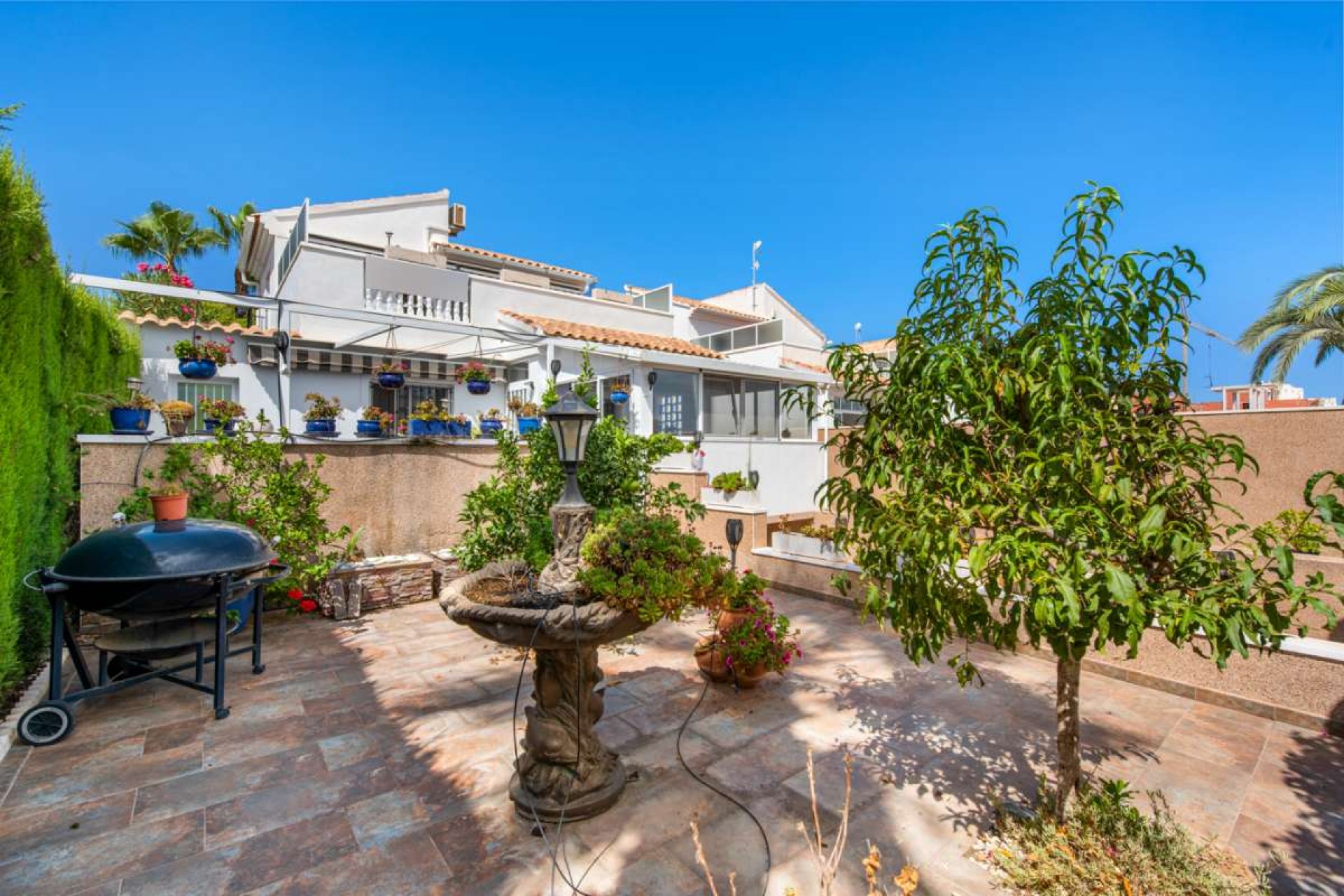 Brukt - Villa -
Punta Prima - Costa Blanca