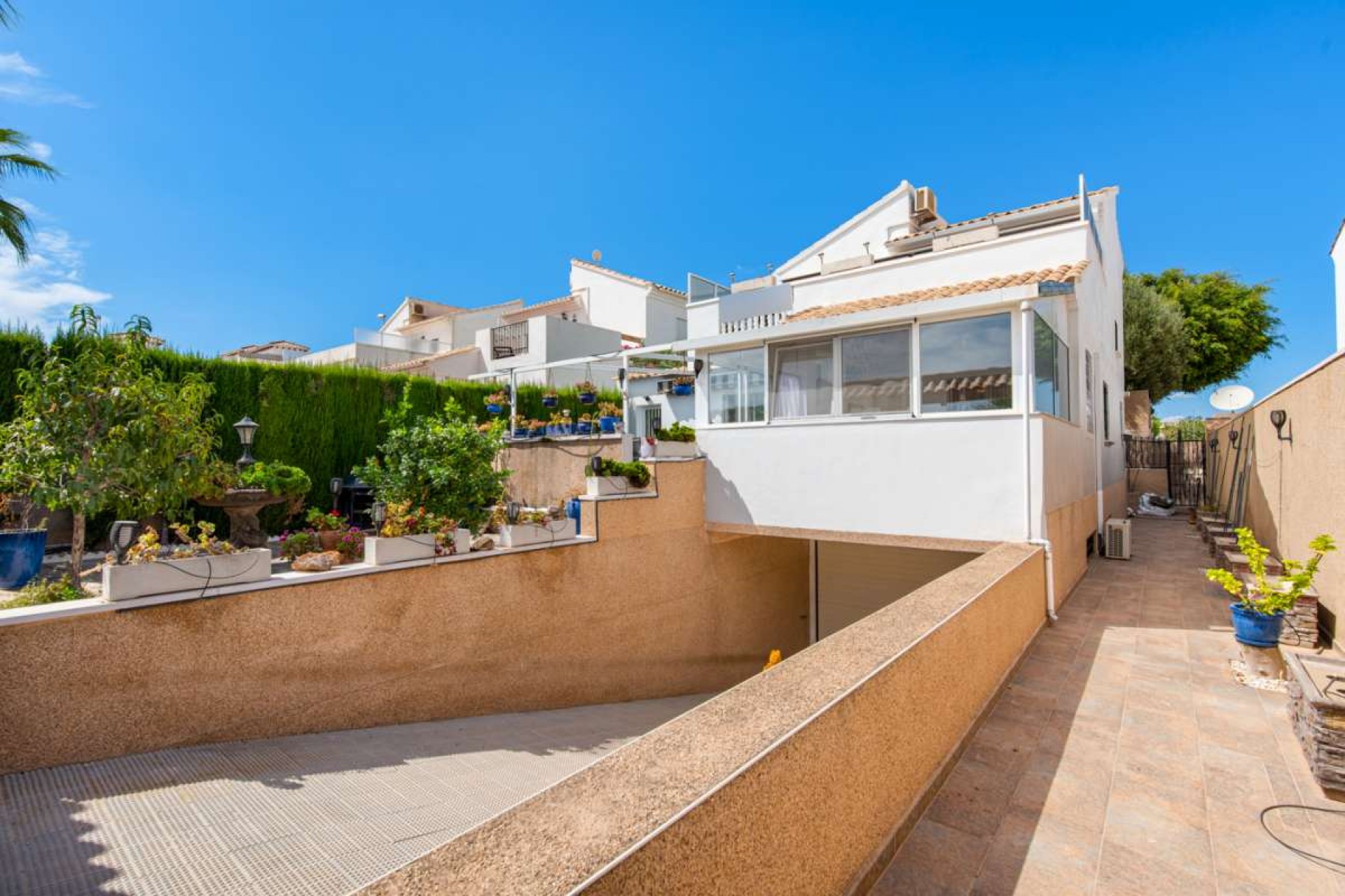 Brukt - Villa -
Punta Prima - Costa Blanca