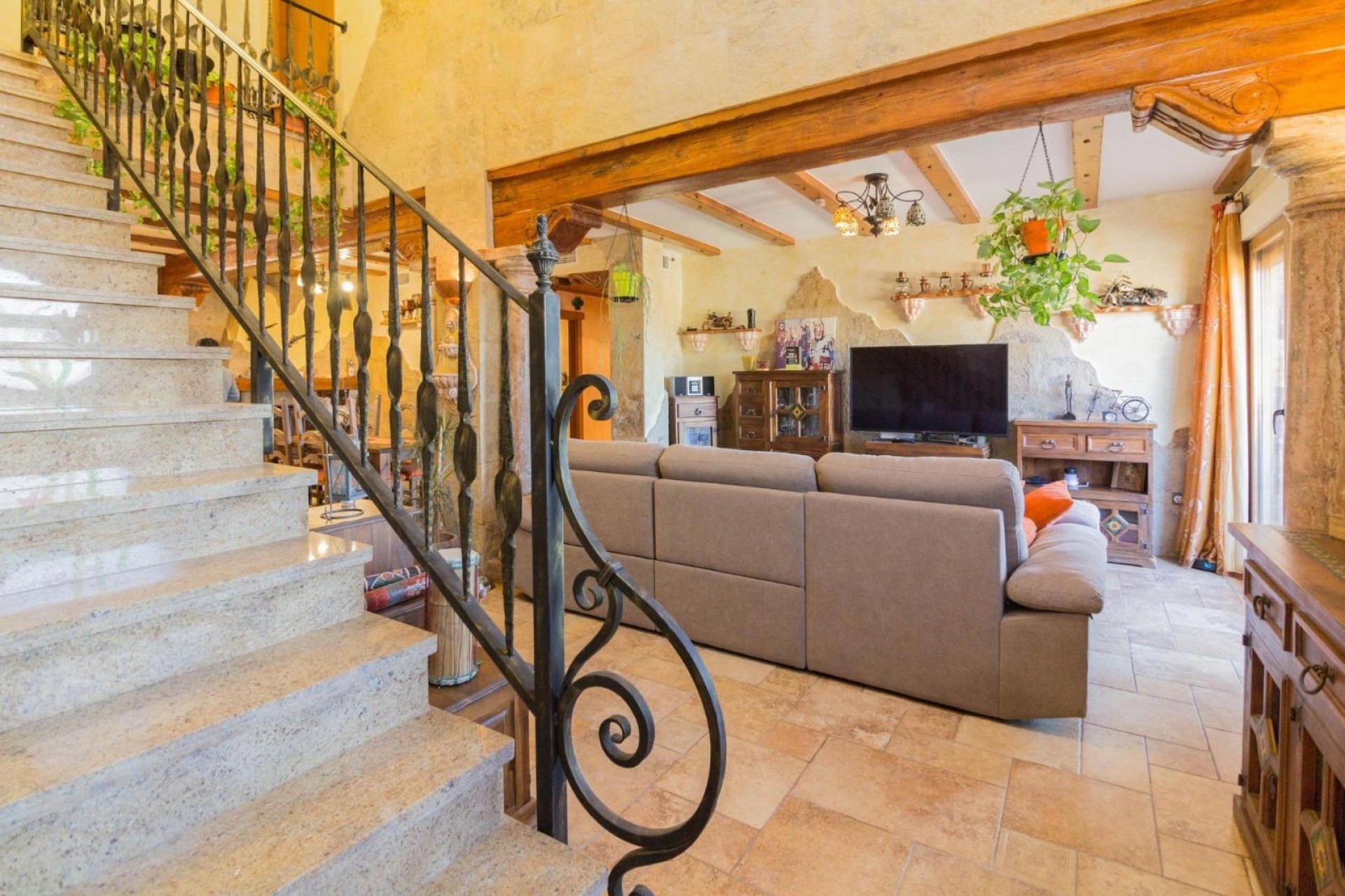 Brukt - Villa -
Redován - Comunidad Valenciana