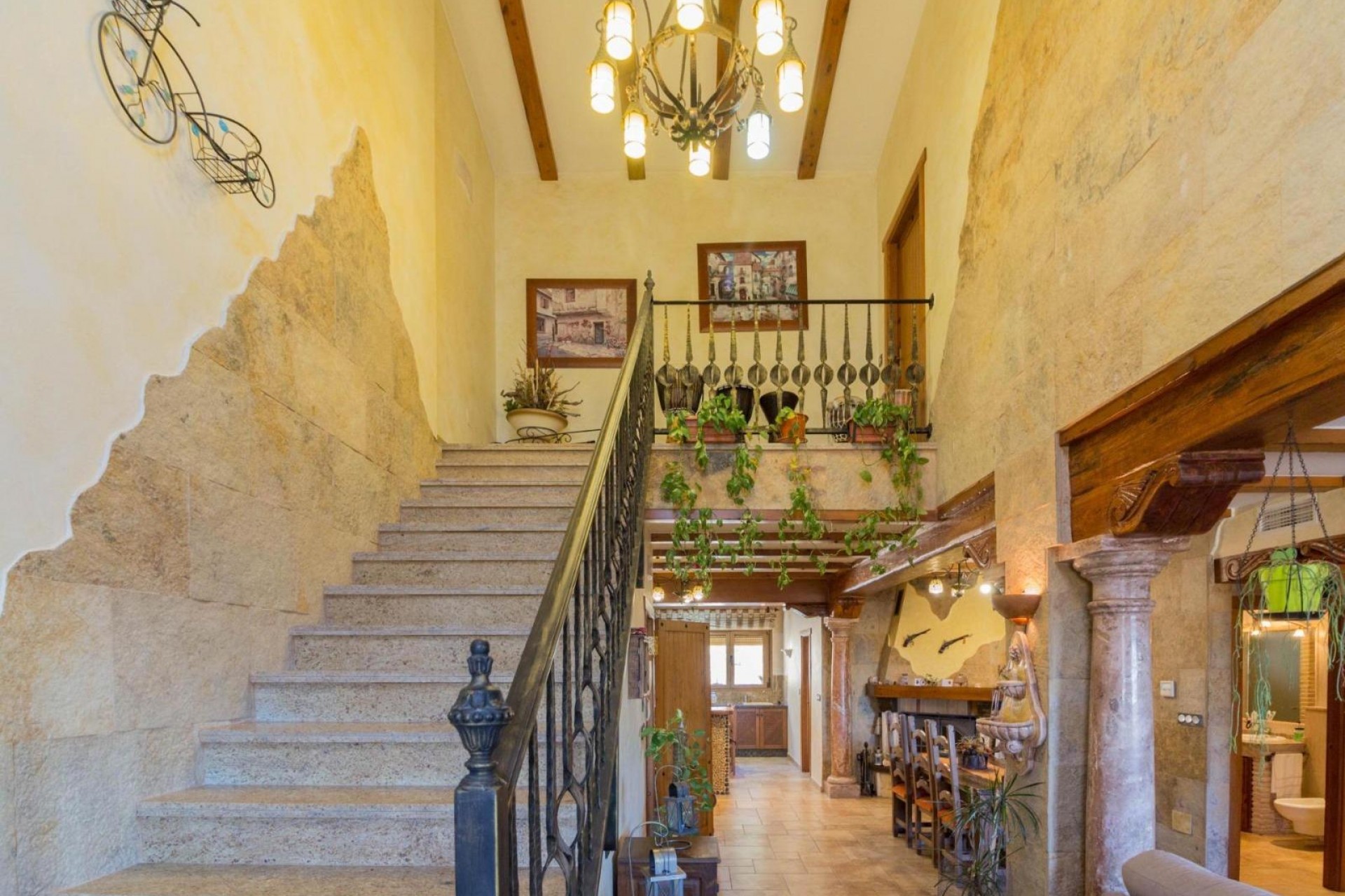 Brukt - Villa -
Redován - Comunidad Valenciana