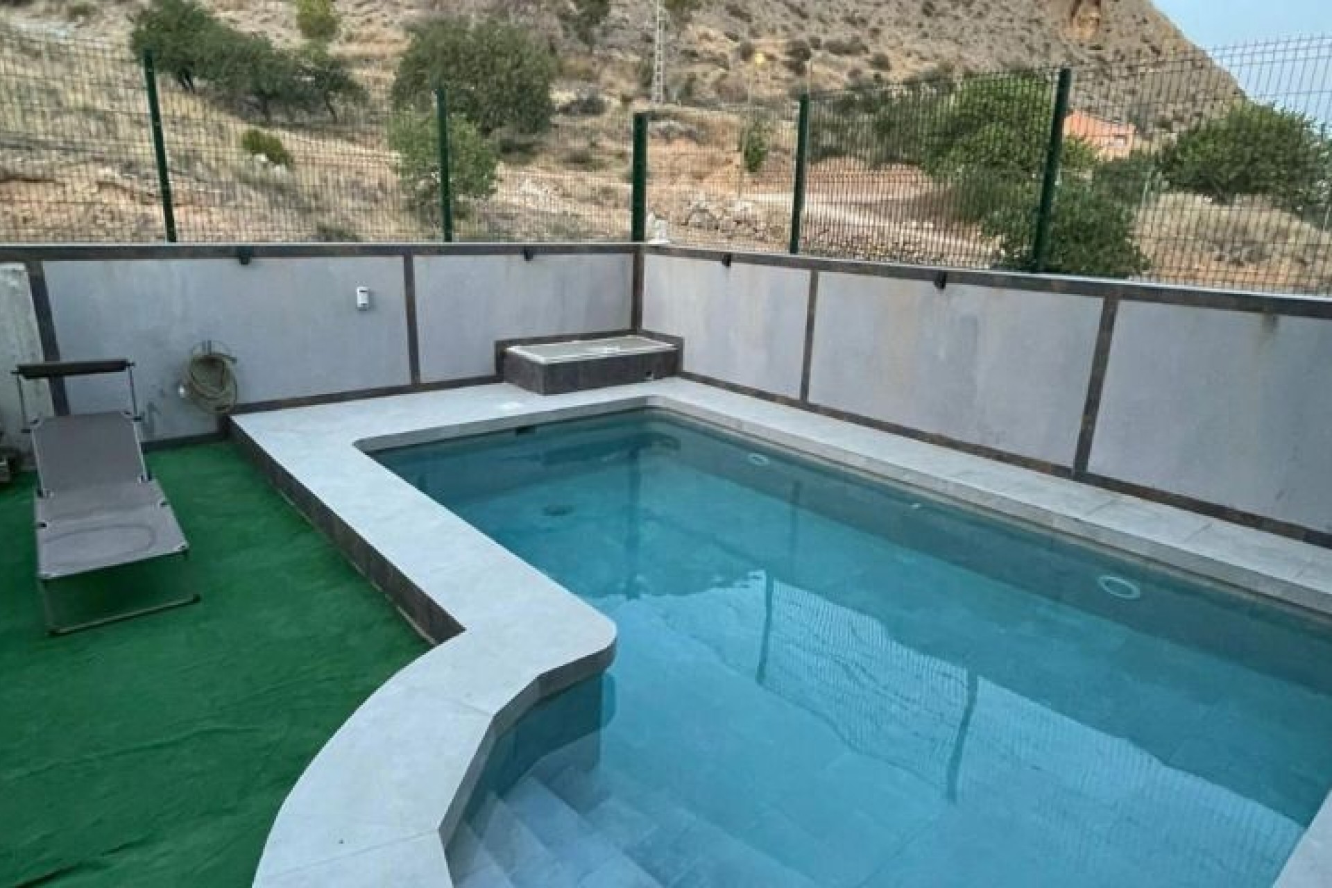 Brukt - Villa -
Redován - Inland