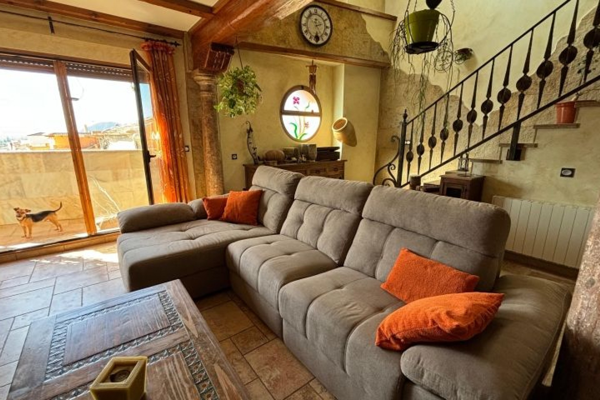 Brukt - Villa -
Redován - Inland