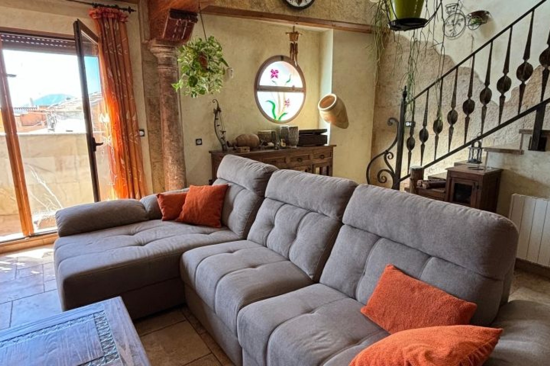 Brukt - Villa -
Redován - Inland