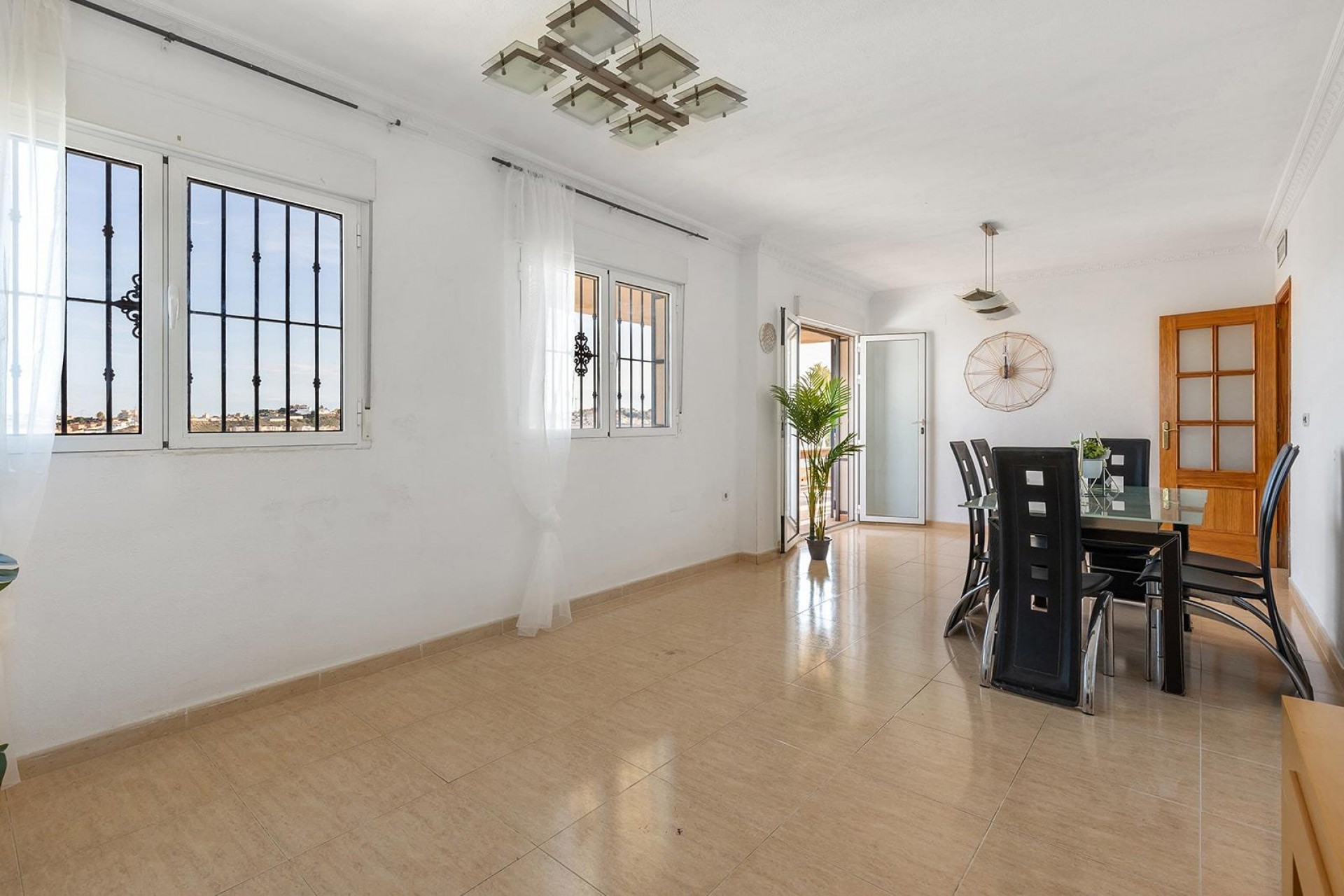 Brukt - Villa -
Rojales - Campo De Golf La Marquesa