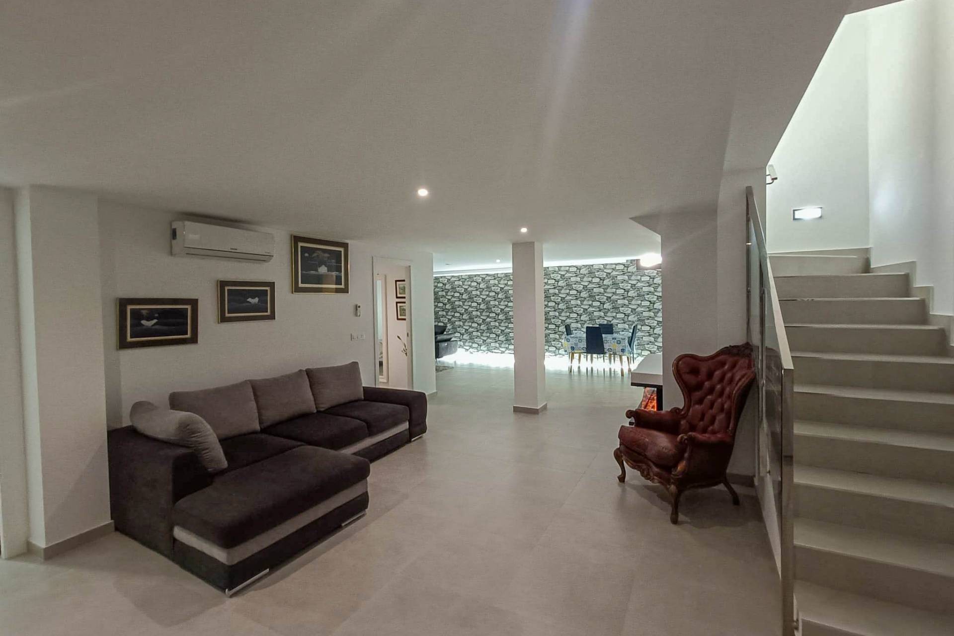 Brukt - Villa -
Rojales - Inland