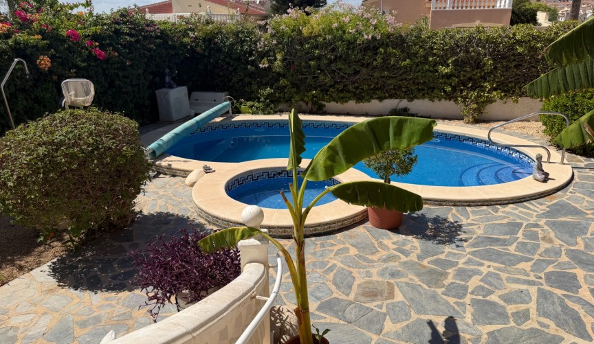 Brukt - Villa -
Rojales - Inland