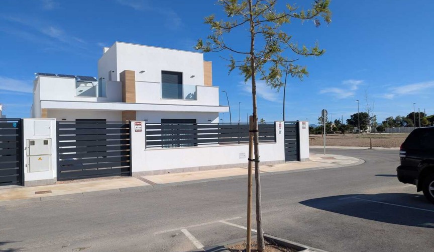 Brukt - Villa -
Roldan - Inland