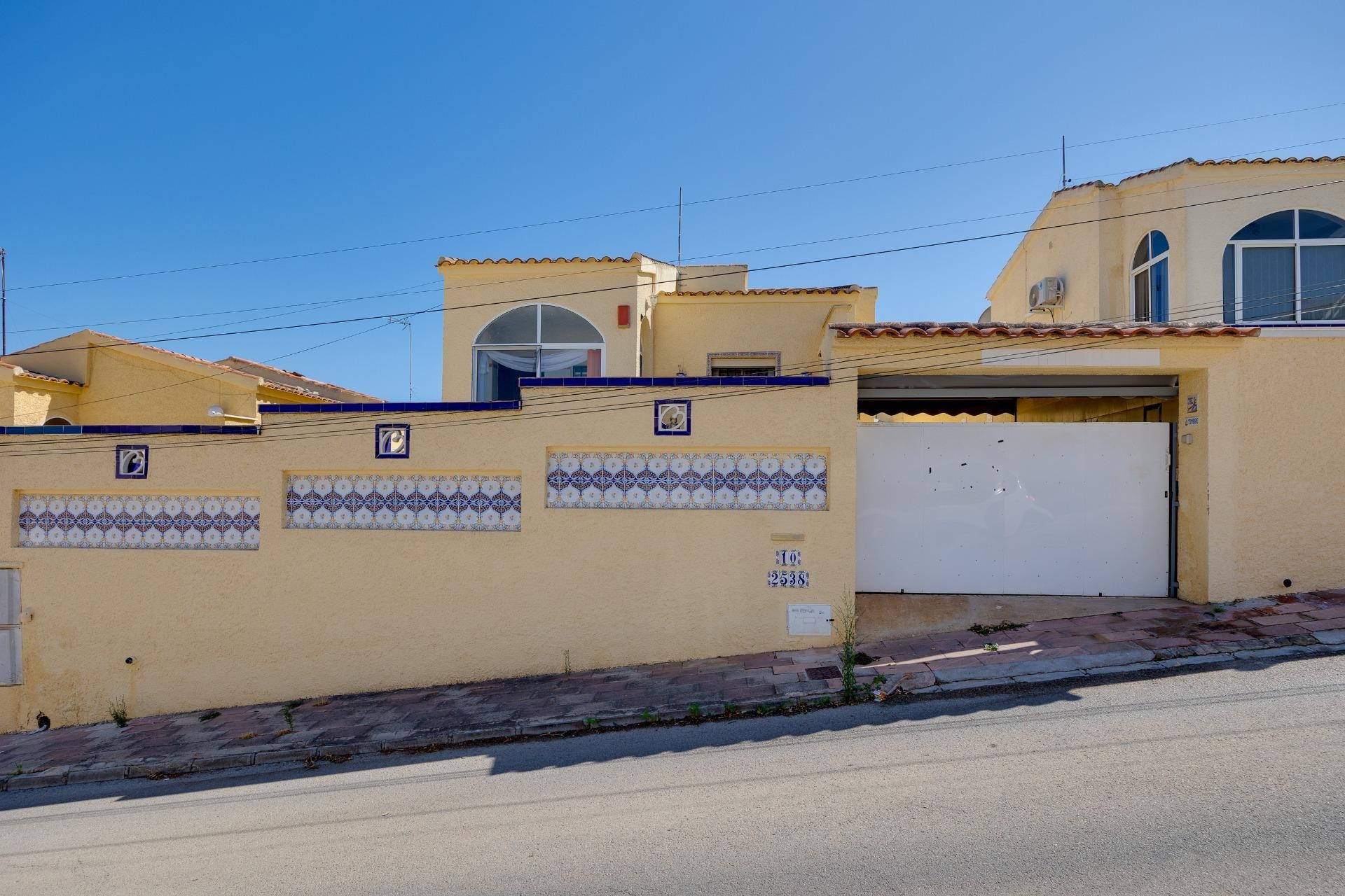 Brukt - Villa -
San Fulgencio - La Marina