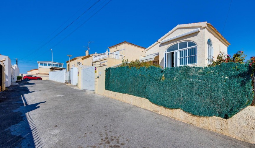 Brukt - Villa -
San Fulgencio - La Marina