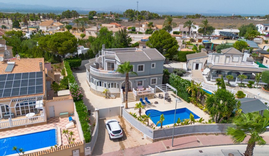 Brukt - Villa -
San Fulgencio - Urb. La Marina