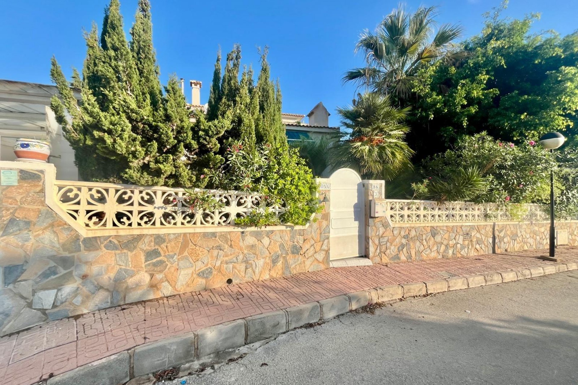 Brukt - Villa -
San Miguel de Salinas - Blue Lagoon