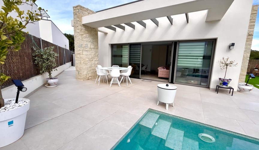 Brukt - Villa -
San Miguel de Salinas - Costa Blanca