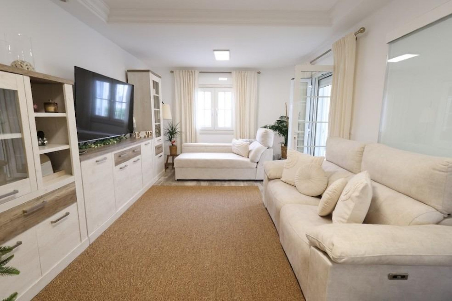 Brukt - Villa -
San Miguel de Salinas - Inland