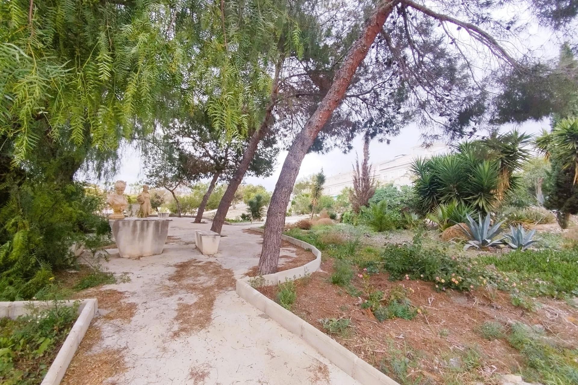 Brukt - Villa -
San Miguel de Salinas - Inland
