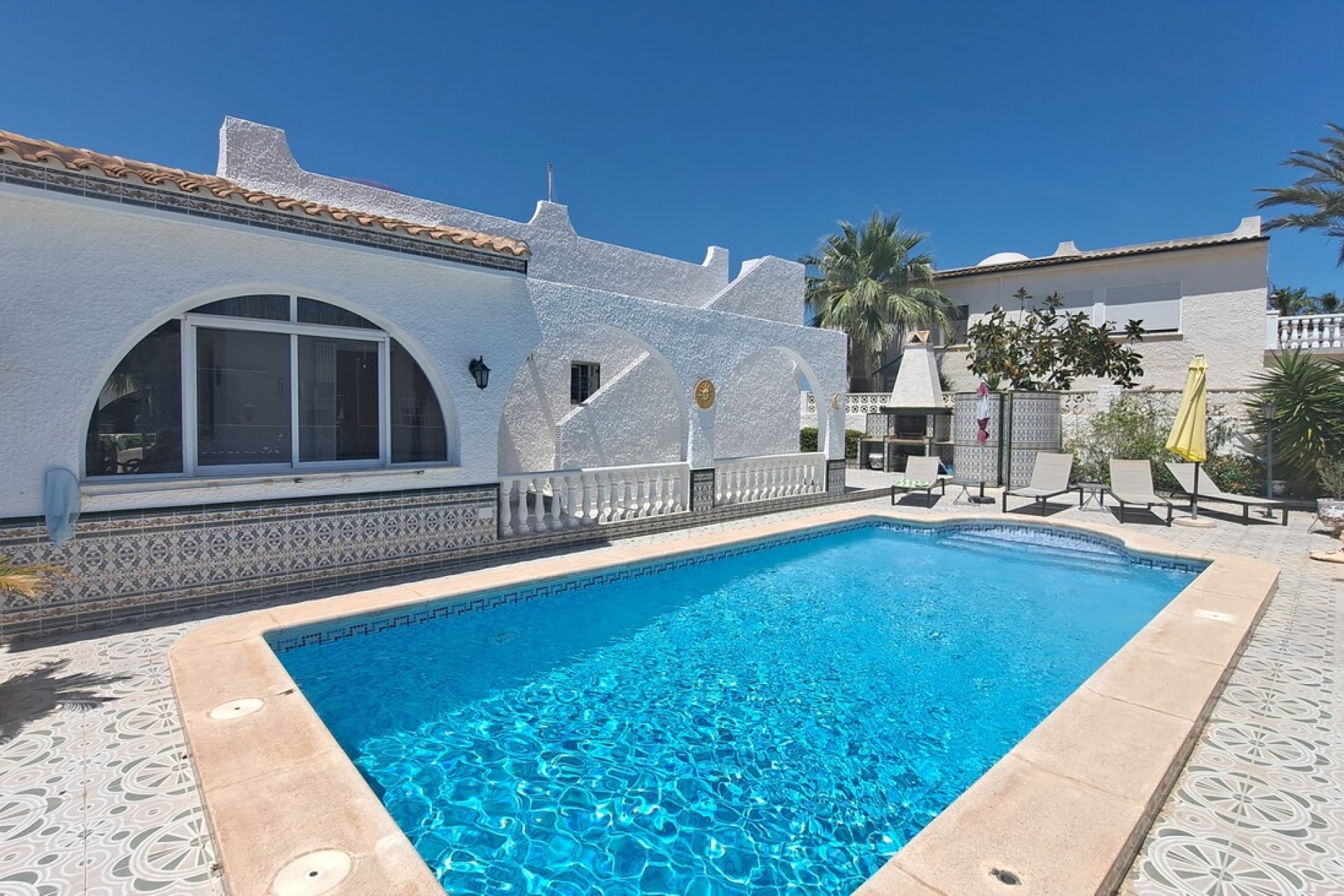 Brukt - Villa -
San Miguel de Salinas - Inland