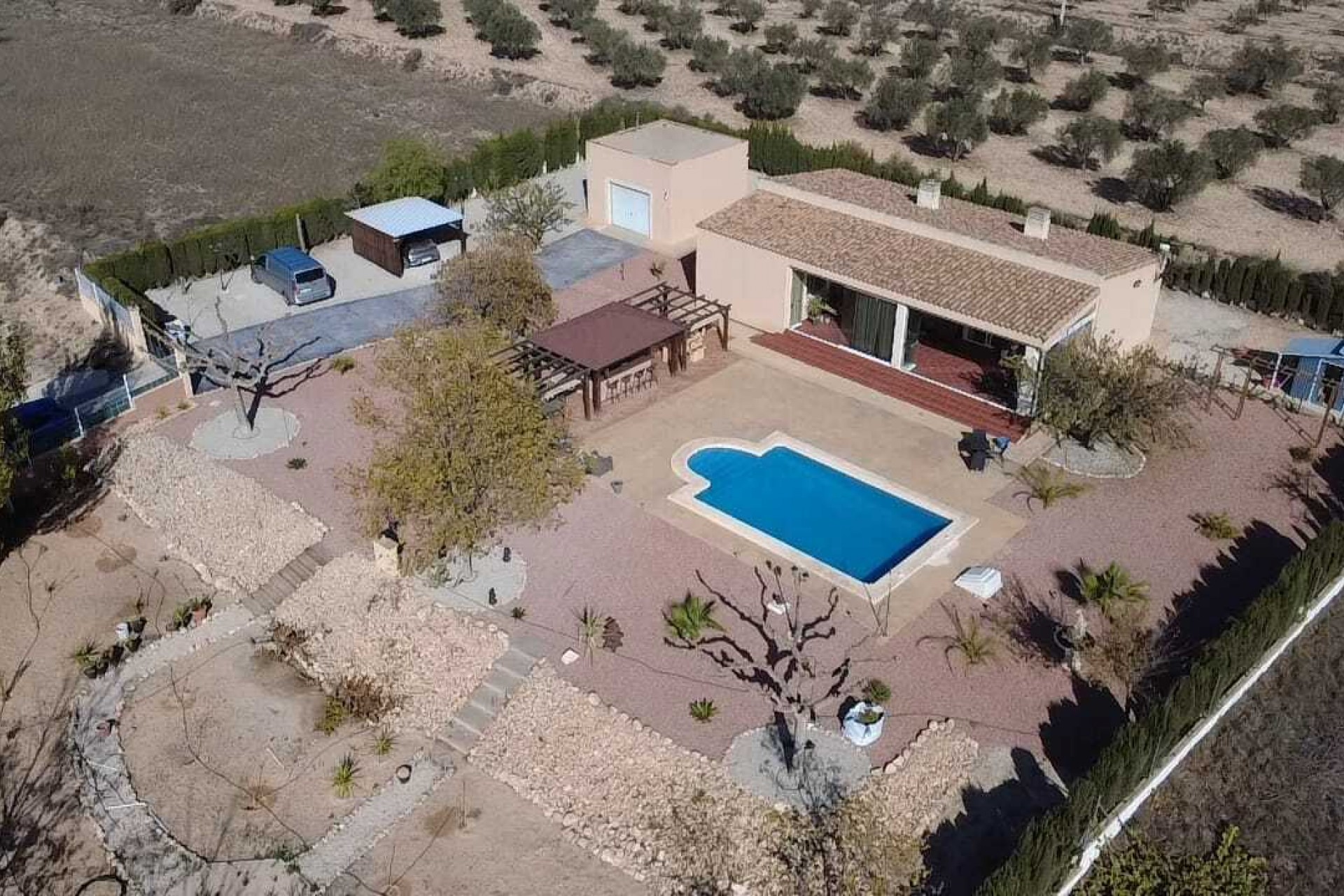 Brukt - Villa -
Sax - Inland