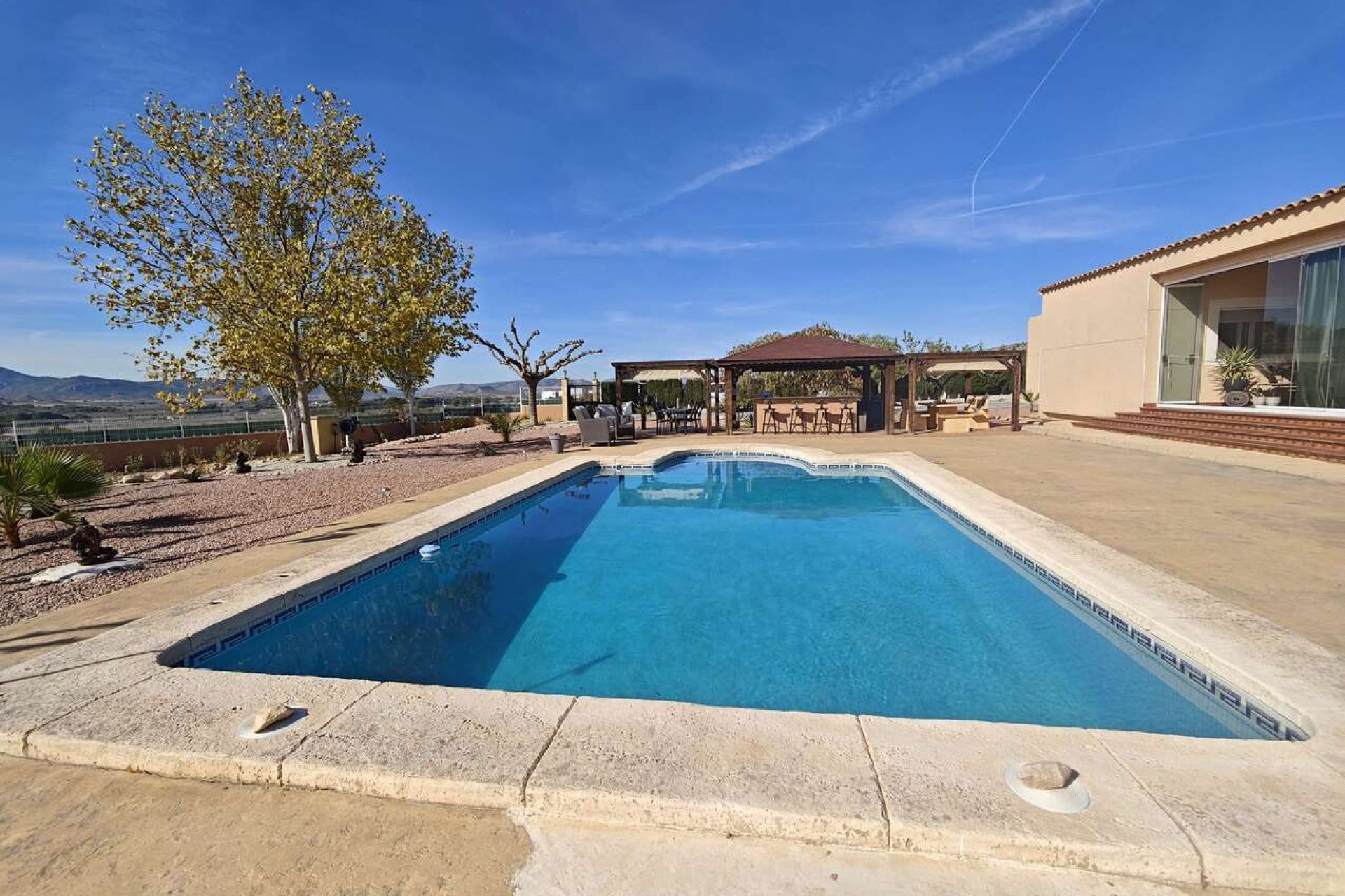 Brukt - Villa -
Sax - Inland